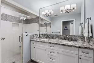 9605 Cedardale Dr, Houston, TX 77055 - Photo 18