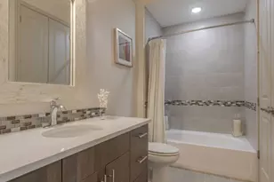 1800 St Joseph Pkwy, Houston, TX 77003 - Photo 2