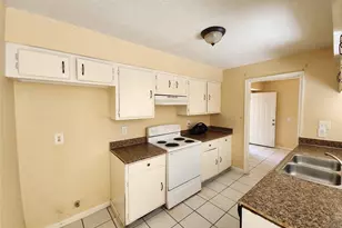 12427 W Village Dr W, Houston, TX 77039 - Photo 8