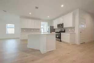 3918 Winterbourne Wy, Fulshear, TX 77441 - Photo 1