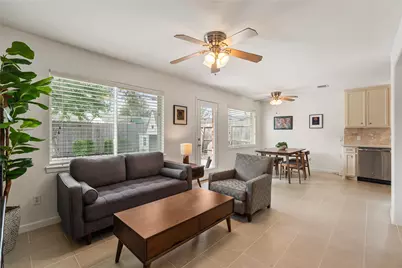 2302 Willowby Drive, Houston, TX 77008 - Photo 8