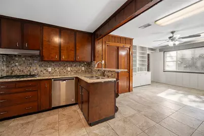 4111 Law Street, West University Place, TX 77005 - Photo 14