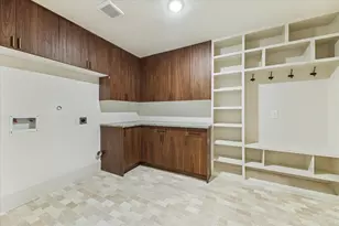 10623 Inwood Dr, Houston, TX 77042 - Photo 10