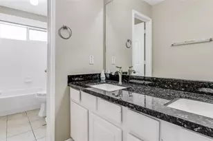 11405 Starlight Bay St, Pearland, TX 77584 - Photo 30