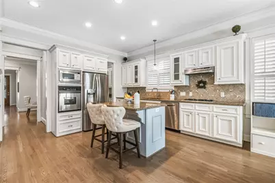 626 E 12th Street, Houston, TX 77008 - Photo 14