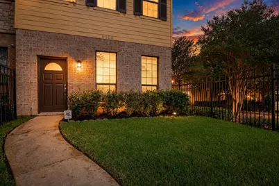 9120 Lakes At 610 Drive, Houston, TX 77054 - Photo 2