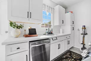 161 Seminole Cir, Onalaska, TX 77360 - Photo 6