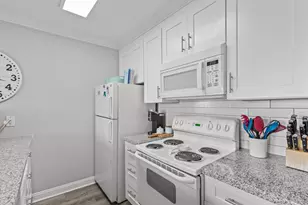 9520 Seawall Blvd, Galveston, TX 77554 - Photo 14