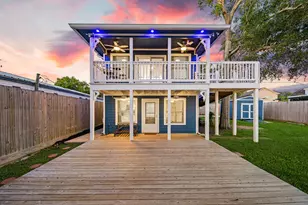 3114 Bay Oaks Harbor Dr, Baytown, TX 77523 - Photo 4