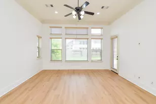 7711 Reseda St, Sugar Land, TX 77479 - Photo 32