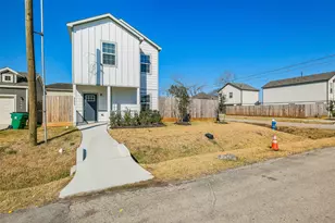 6502 New York St, Houston, TX 77021 - Photo 2