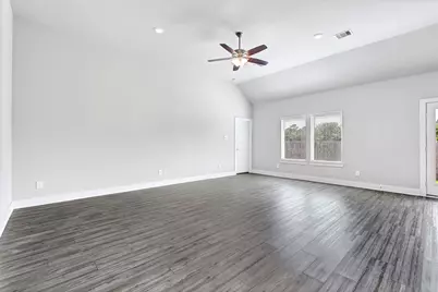 10329 S Goshawk Trail, Conroe, TX 77385 - Photo 18