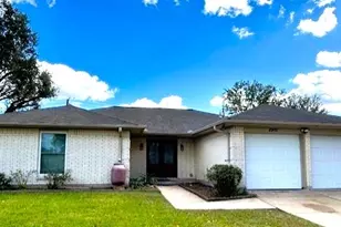 2901 Crane Dr, Pearland, TX 77581 - Photo 1