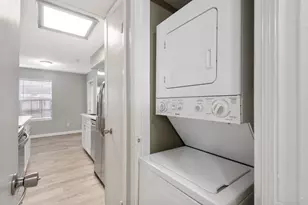 2750 Holly Hall St, Houston, TX 77054 - Photo 16