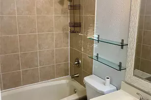 722 E 40th 1/2 St, Houston, TX 77022 - Photo 12