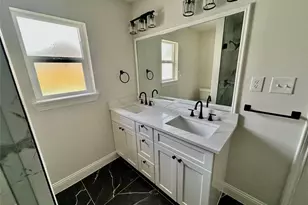 2511 Briarpark Dr, Houston, TX 77042 - Photo 40