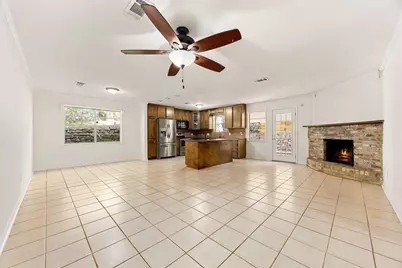 113 Hillendale Drive, Livingston, TX 77351 - Photo 8