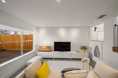 258 Sentry Maple Place, The Woodlands, TX 77382 - Photo 8