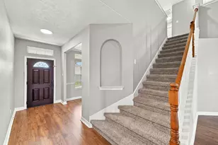 13911 Martinique Ln, Mont Belvieu, TX 77523 - Photo 10