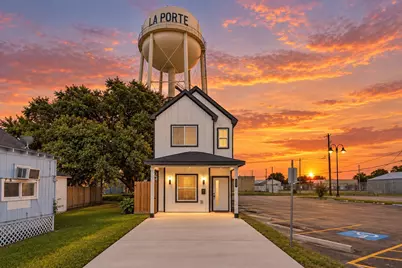 116 S 3rd Street, La Porte, TX 77571 - Photo 1