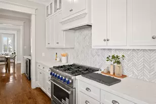 1003 E 25th St, Houston, TX 77009 - Photo 12