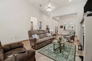 102 Sunshine Ln, Livingston, TX 77351 - Photo 6