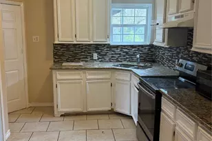 1622 W 9th St, Freeport, TX 77541 - Photo 10