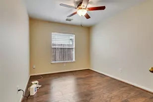 7914 Sinfonia Dr, Houston, TX 77040 - Photo 20