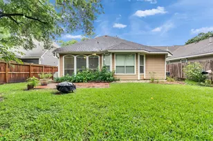 7914 Sinfonia Dr, Houston, TX 77040 - Photo 22