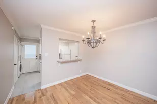 9015 Gaylord Dr, Hedwig Village, TX 77024 - Photo 4