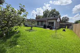 1127 W Brompton Dr, Pearland, TX 77584 - Photo 4