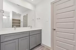 606 Thunder Cloud Dr, Baytown, TX 77523 - Photo 34