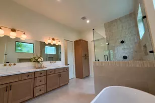 2010 Hewitt Dr, Houston, TX 77018 - Photo 14