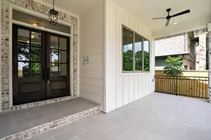 2010 Hewitt Dr, Houston, TX 77018 - Photo 2