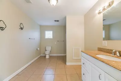 11 Lyncrest Drive, Galveston, TX 77550 - Photo 14