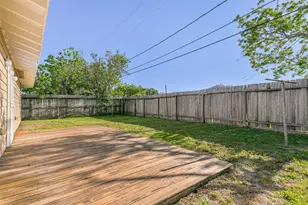11 Lyncrest Dr, Galveston, TX 77550 - Photo 22