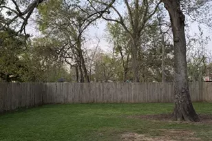 403 4th St, Humble, TX 77338 - Photo 14