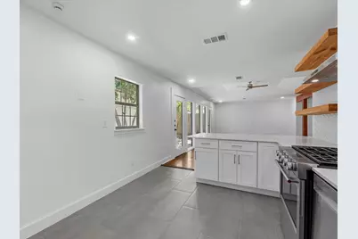 3210 Elmridge Street, Houston, TX 77025 - Photo 8