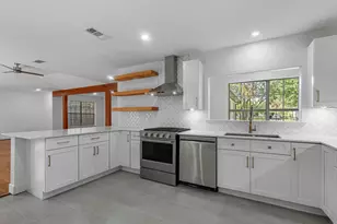 3210 Elmridge St, Houston, TX 77025 - Photo 6