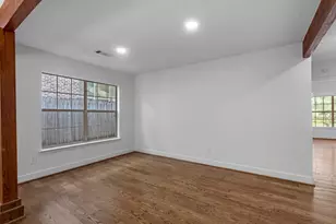 3210 Elmridge St, Houston, TX 77025 - Photo 8