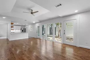 3210 Elmridge St, Houston, TX 77025 - Photo 2