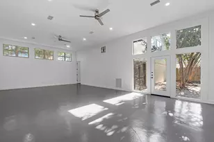 3210 Elmridge St, Houston, TX 77025 - Photo 12