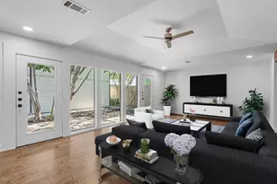 3210 Elmridge St, Houston, TX 77025 - Photo 2