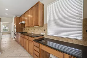 6826 Sorrelwood Ln, Sugar Land, TX 77479 - Photo 12