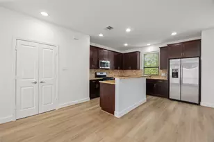 2311 McIlhenny St, Houston, TX 77004 - Photo 2