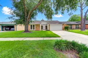 3046 Wagon Trail Dr, Sugar Land, TX 77479 - Photo 2