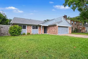 15330 Bratten Ln, Houston, TX 77598 - Photo 2