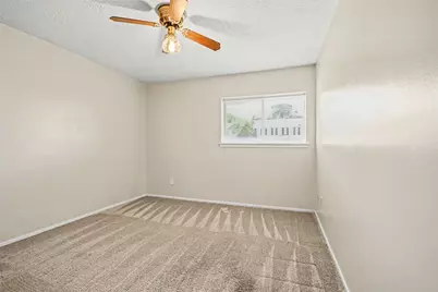 15330 Bratten Lane, Houston, TX 77598 - Photo 10