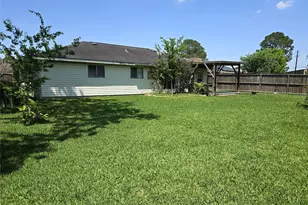 17302 Heritage Bay Dr, Webster, TX 77598 - Photo 12