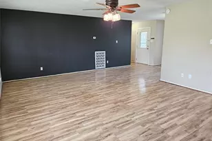 17302 Heritage Bay Dr, Webster, TX 77598 - Photo 2